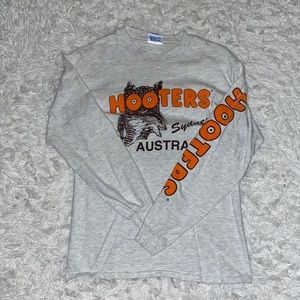 Hooters long sleeve